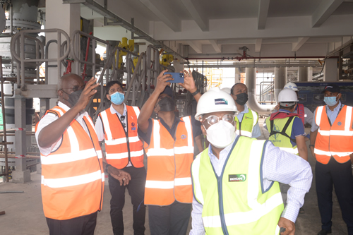 REPRESENTATIVE OF sHIPPING LINES WHO WERE CONDUCTED ON A PORT TOUR BY KPA CHIEF PILOT ALI ABDILLE.jpg
